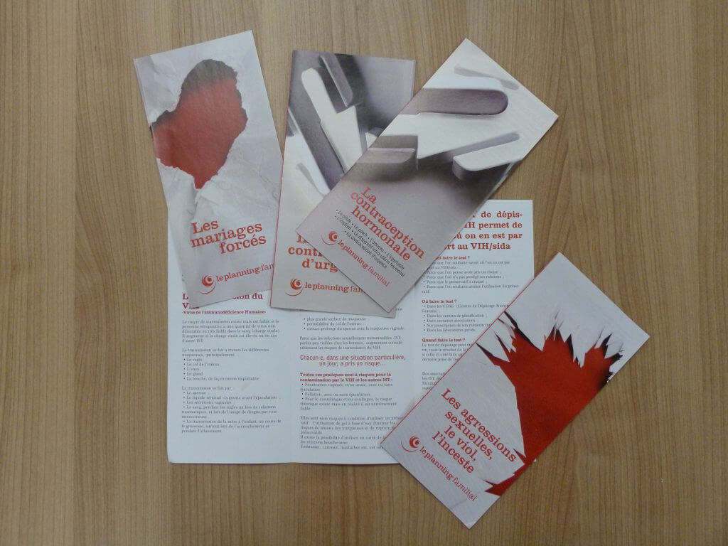 Print production : thematic leaflets, inside view