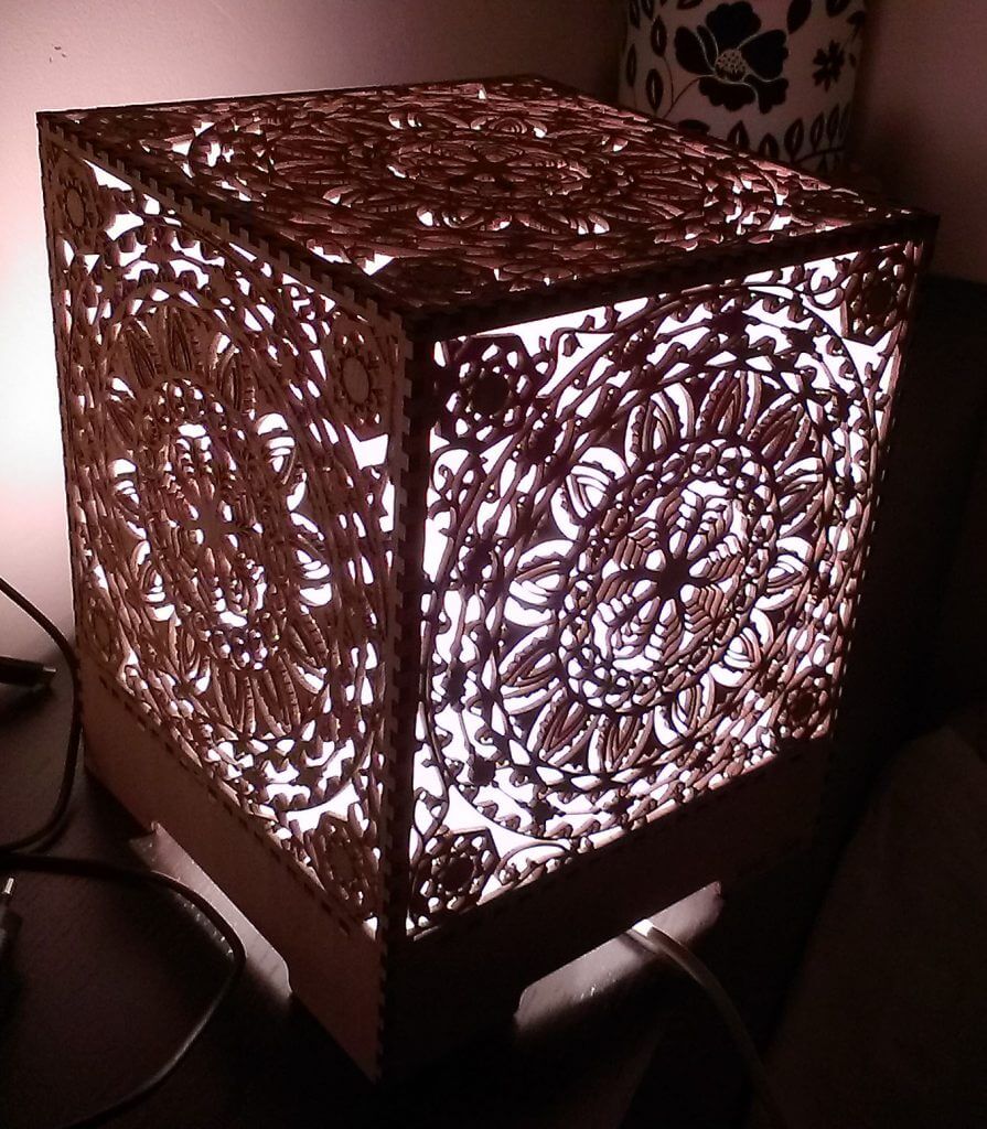 Lampe déco mandala terminée