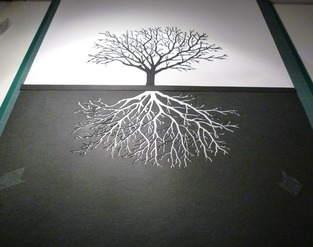 Découpage terminé : papercut Arbre